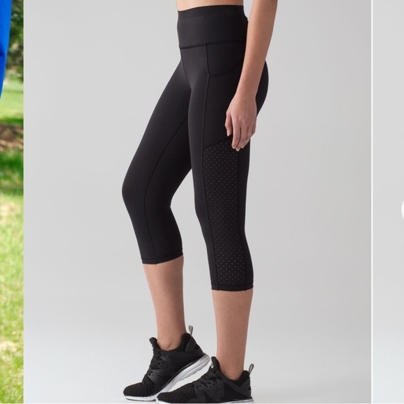 Lululemon Mind Over Miles 17” Luxtreme Crop Black Size 6 - Picture 1 of 13